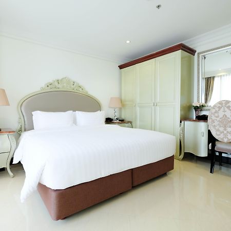 Lk President Hotel Pattaya Exterior photo