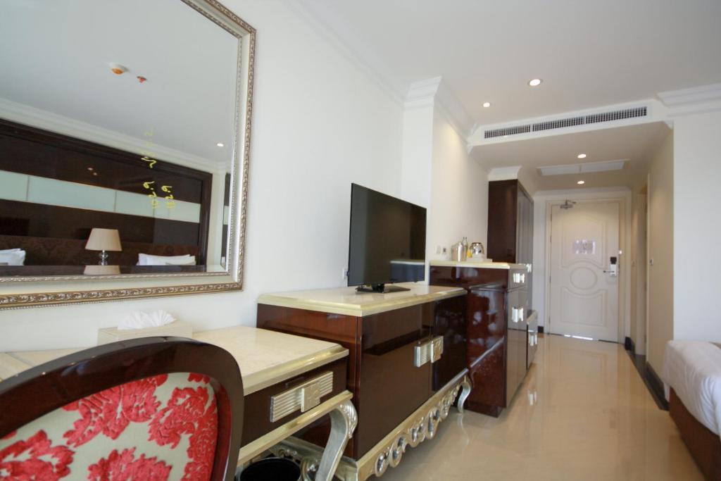 Lk President Hotel Pattaya Exterior photo