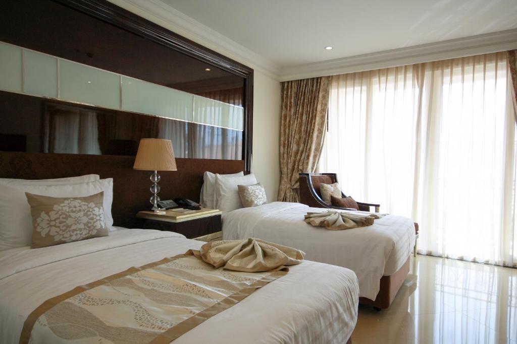 Lk President Hotel Pattaya Exterior photo