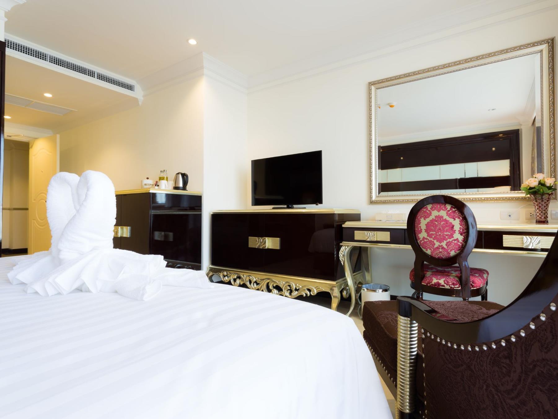 Lk President Hotel Pattaya Exterior photo