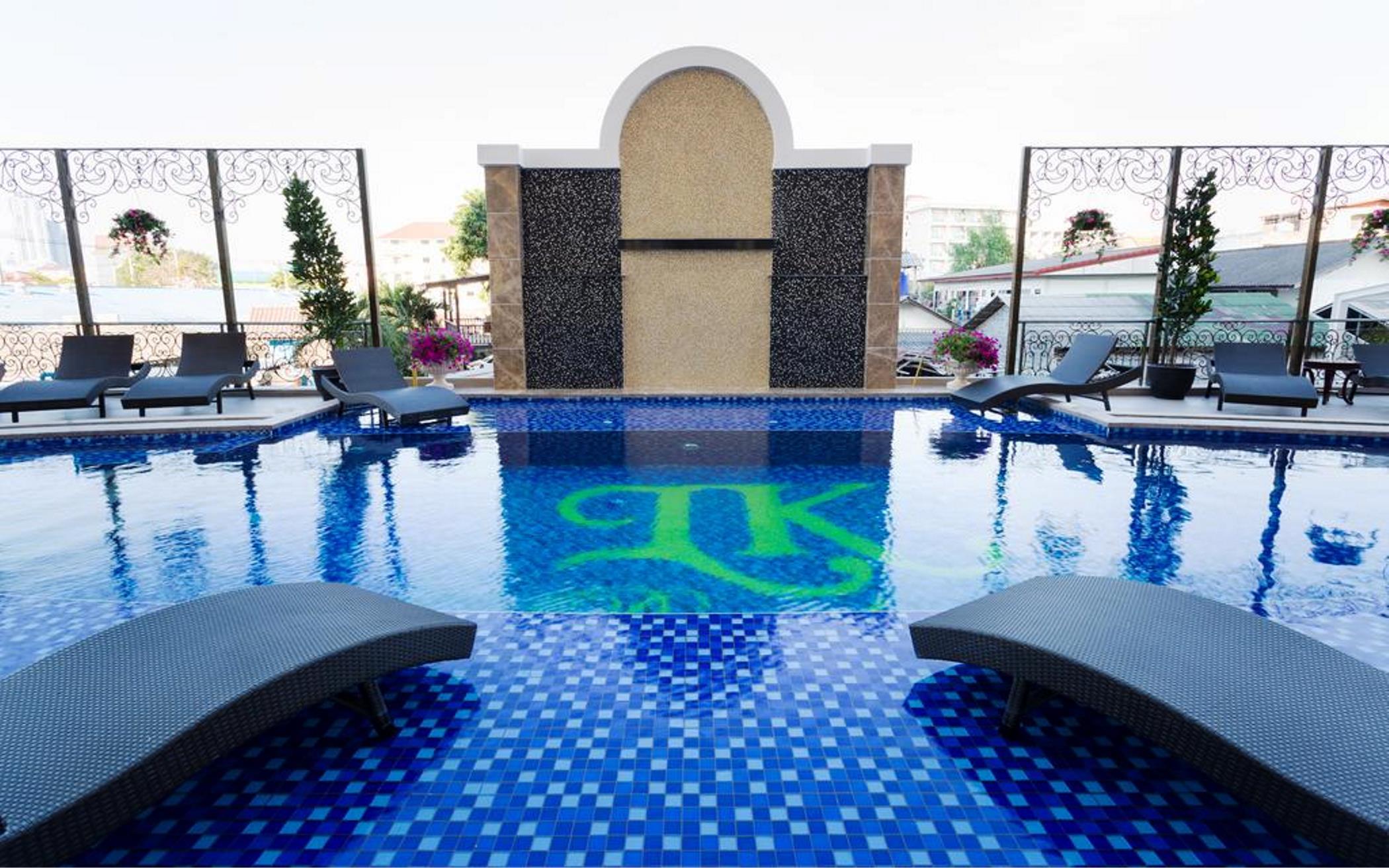 Lk President Hotel Pattaya Exterior photo