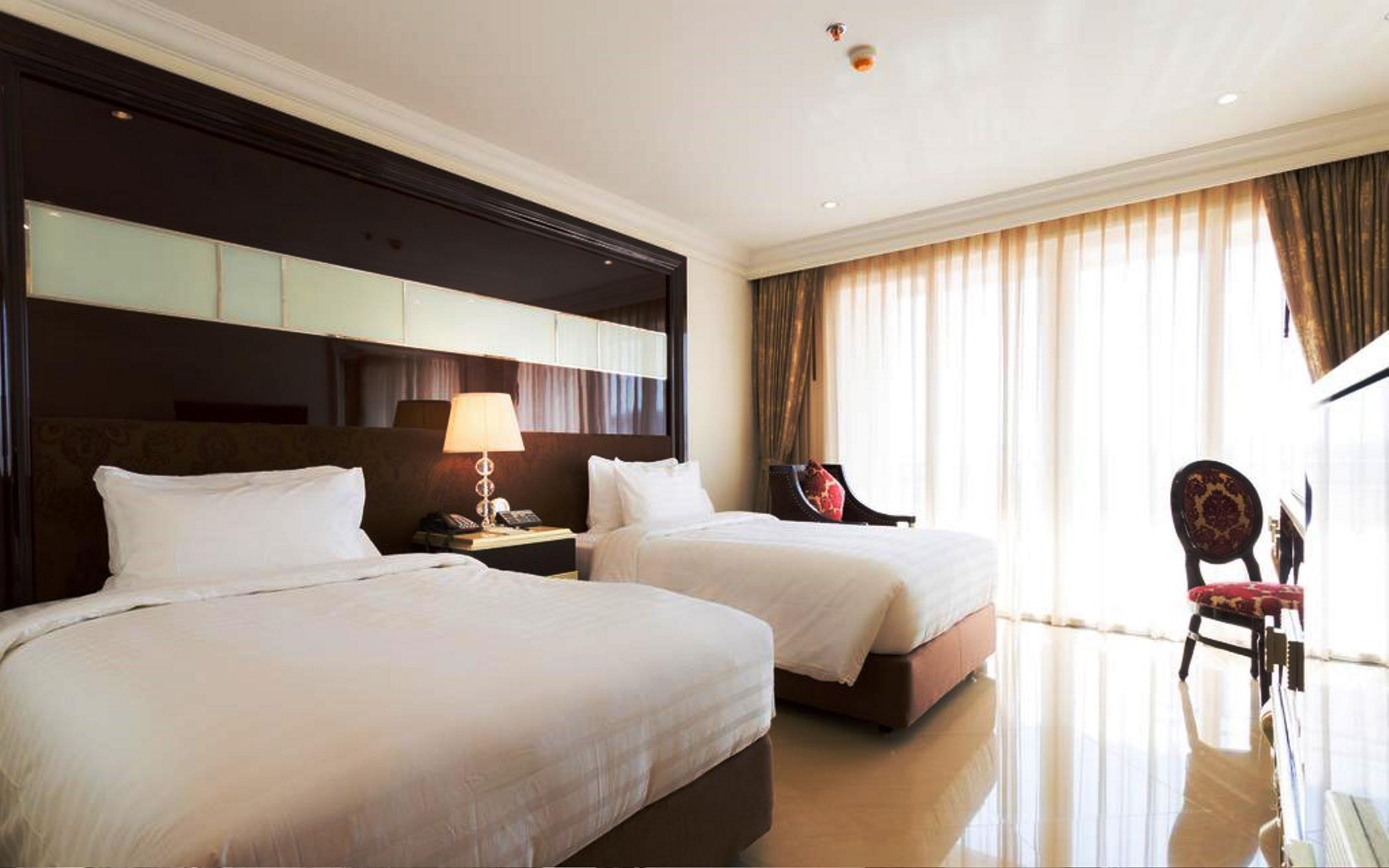 Lk President Hotel Pattaya Exterior photo