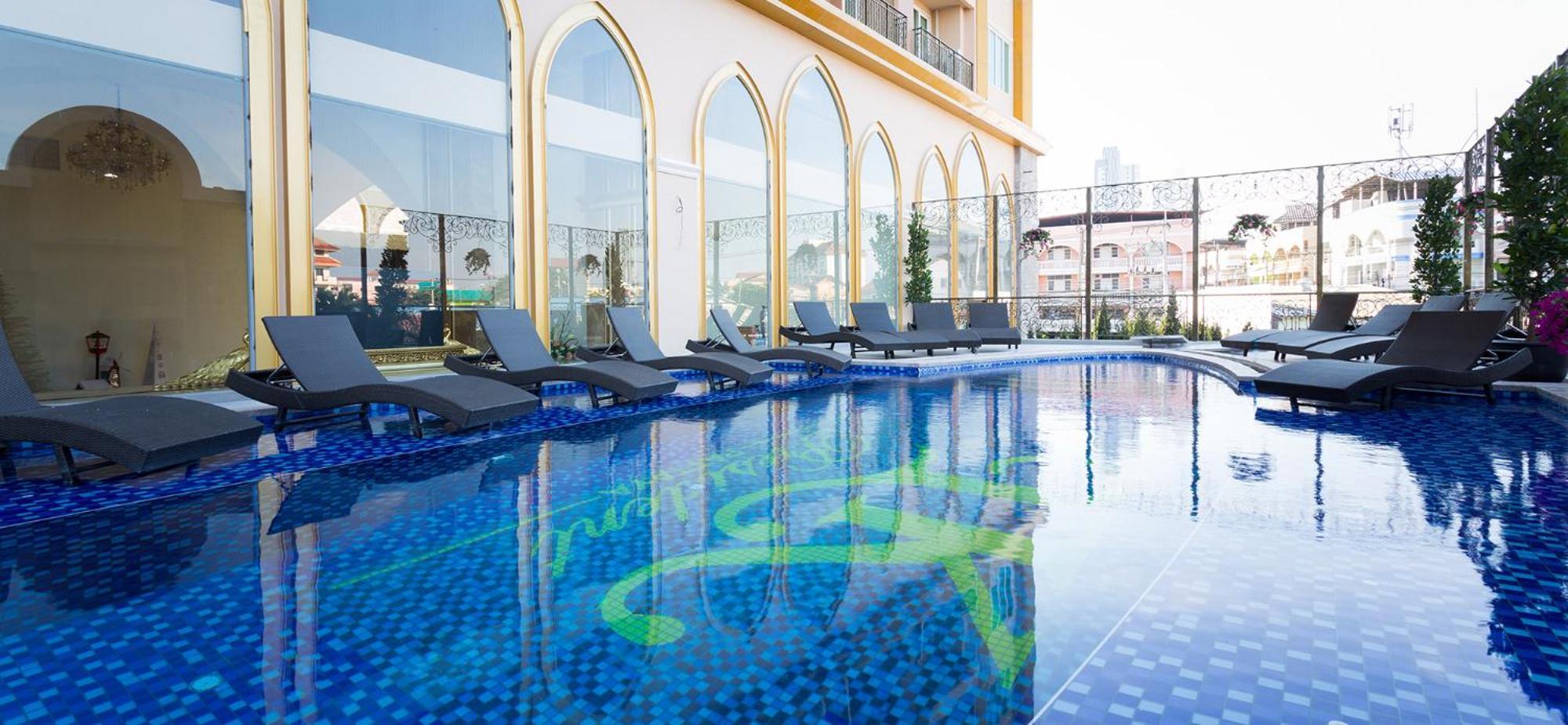 Lk President Hotel Pattaya Exterior photo