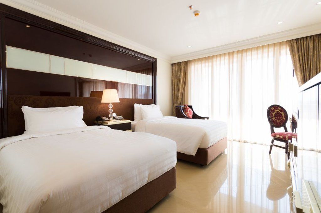 Lk President Hotel Pattaya Exterior photo